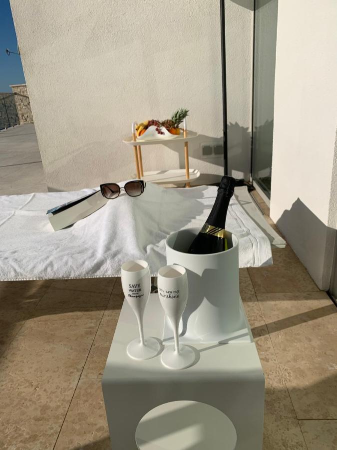 Villa Basthel Direct Aan Zee ,Verwarmd Zwembad En Sauna Барич-Драга Экстерьер фото